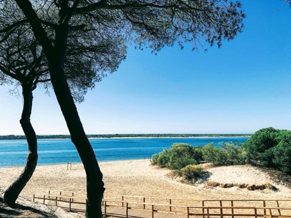 Fantástico ático con terraza, garaje, wifi, con todo para playa, piscina y casa y no facturar maletas! El Portil Exterior foto