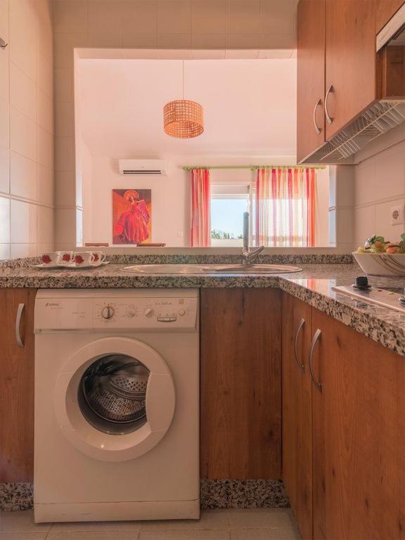 Fantástico ático con terraza, garaje, wifi, con todo para playa, piscina y casa y no facturar maletas! El Portil Exterior foto