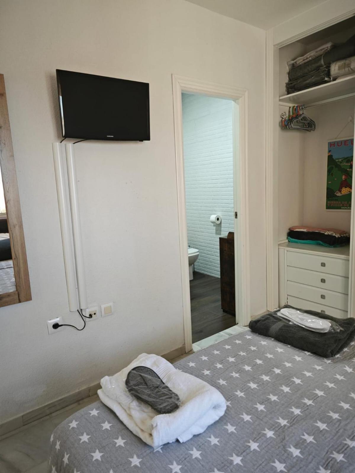 Fantástico ático con terraza, garaje, wifi, con todo para playa, piscina y casa y no facturar maletas! El Portil Exterior foto